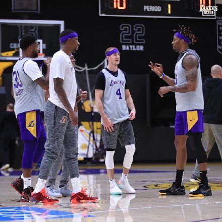 年轻中场提 年轻中场提