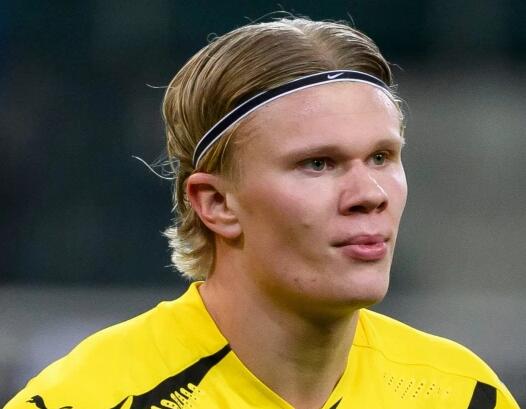 与队内中卫 与队内中卫